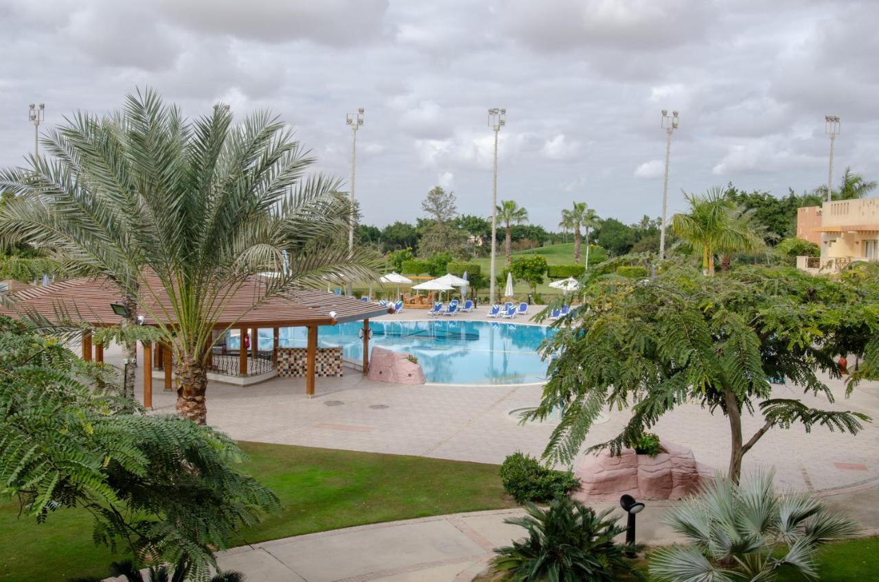 Swiss Inn Pyramids Golf Resort 6th of October City Exterior photo